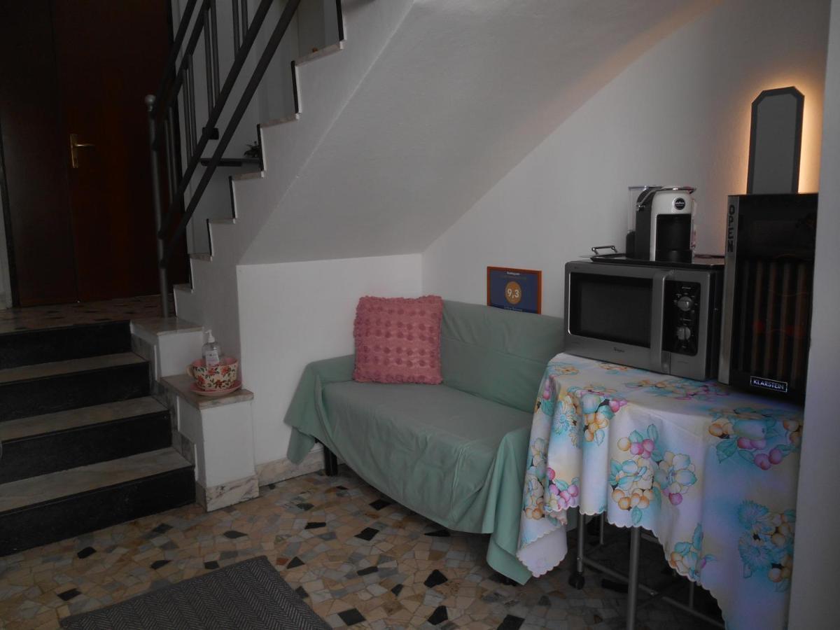 Bed and Breakfast Le Rose Malpensa Busto Arsizio Exterior foto